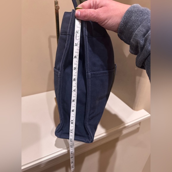 Hermès
Toile Fourre-Tout MM - Picture 7 of 15